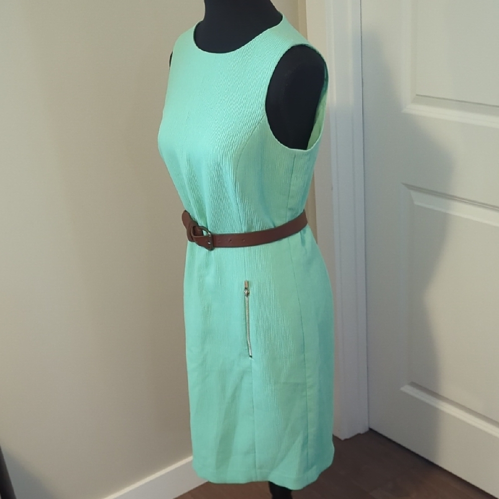 Anne Klein | Mint Green Lined Sleeveless Sheath Dress With Belt, Gold Accents, 6 - Picture 3 of 9